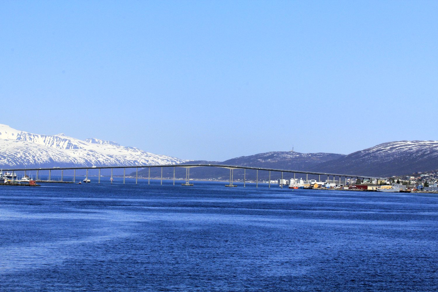 Tromsø No. Troms Einfahrt nach Tromsø ©Horst Reitz